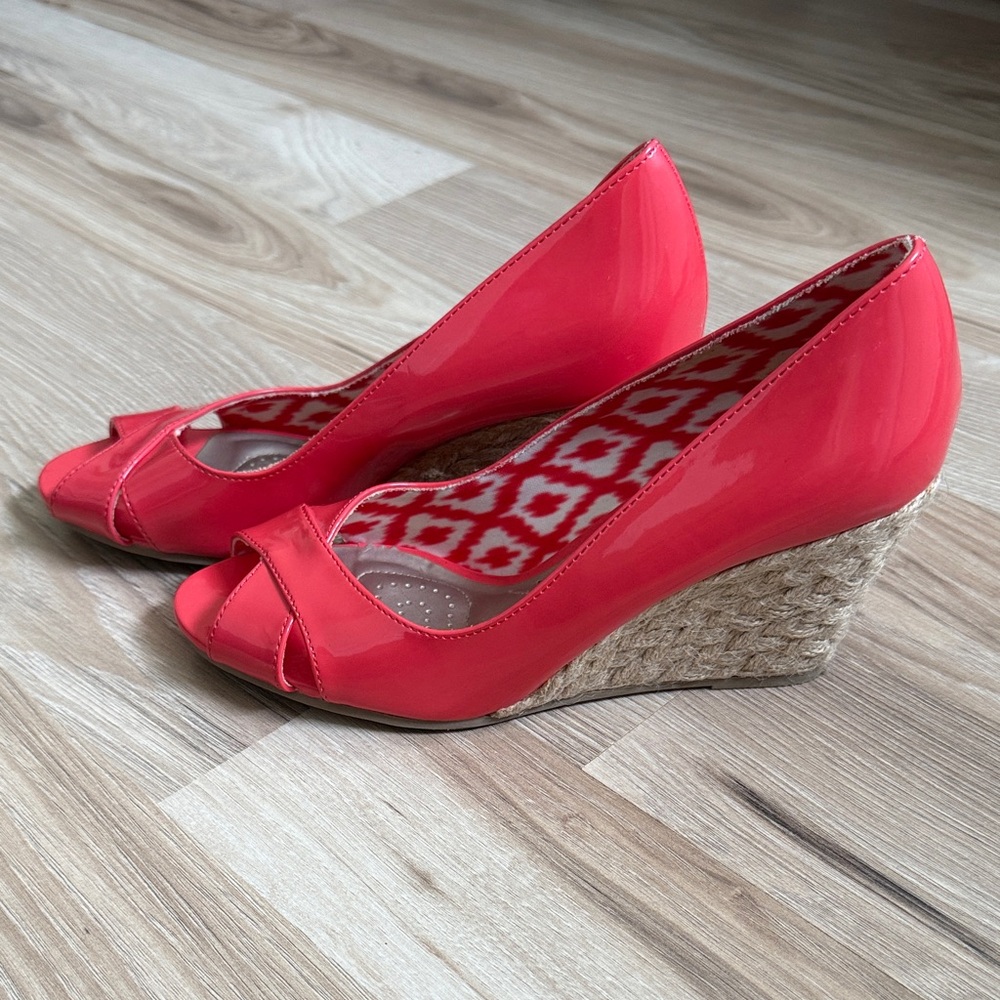 Dexflex Comfort Coral Wedge Shoes